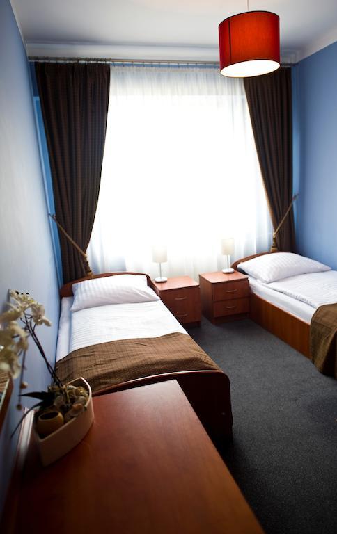 Hotel Korona Łuków Habitación foto